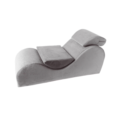 Esse Chaise.