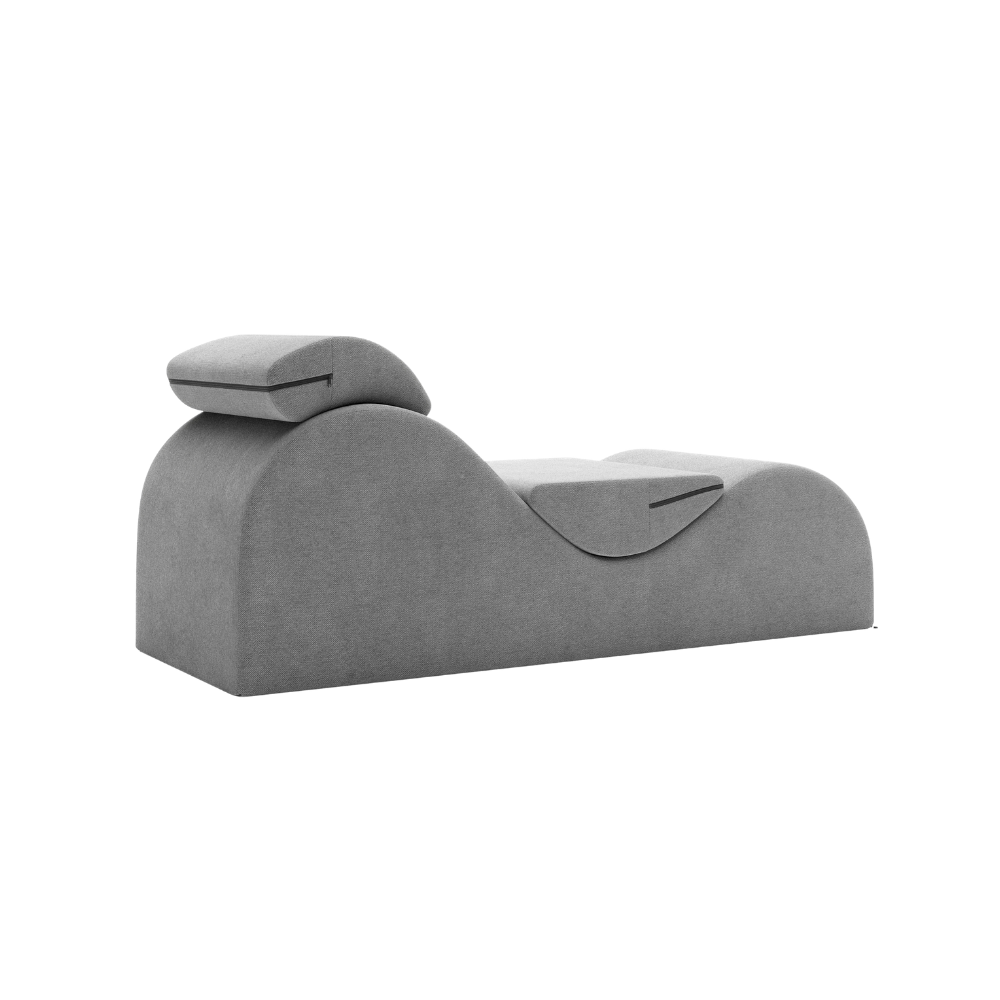 Esse Chaise.