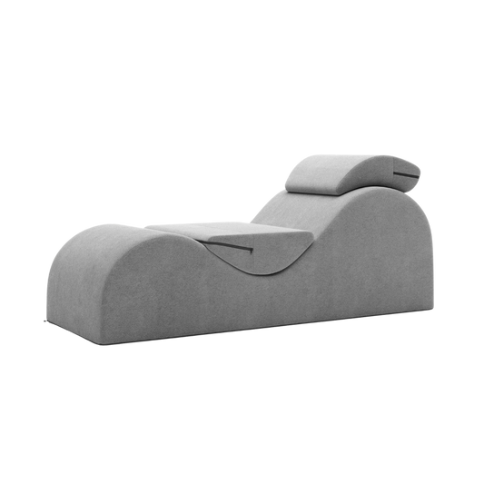 Esse Chaise.