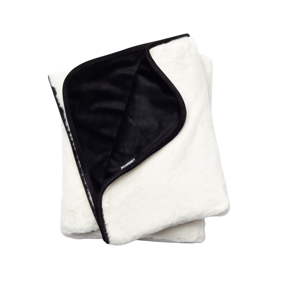 Fascinator Throw – Faux Fur.