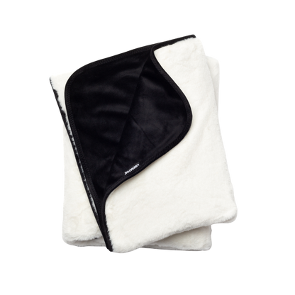 Fascinator Throw – Faux Fur.