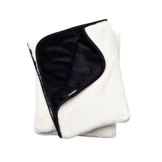 Fascinator Throw – Faux Fur.
