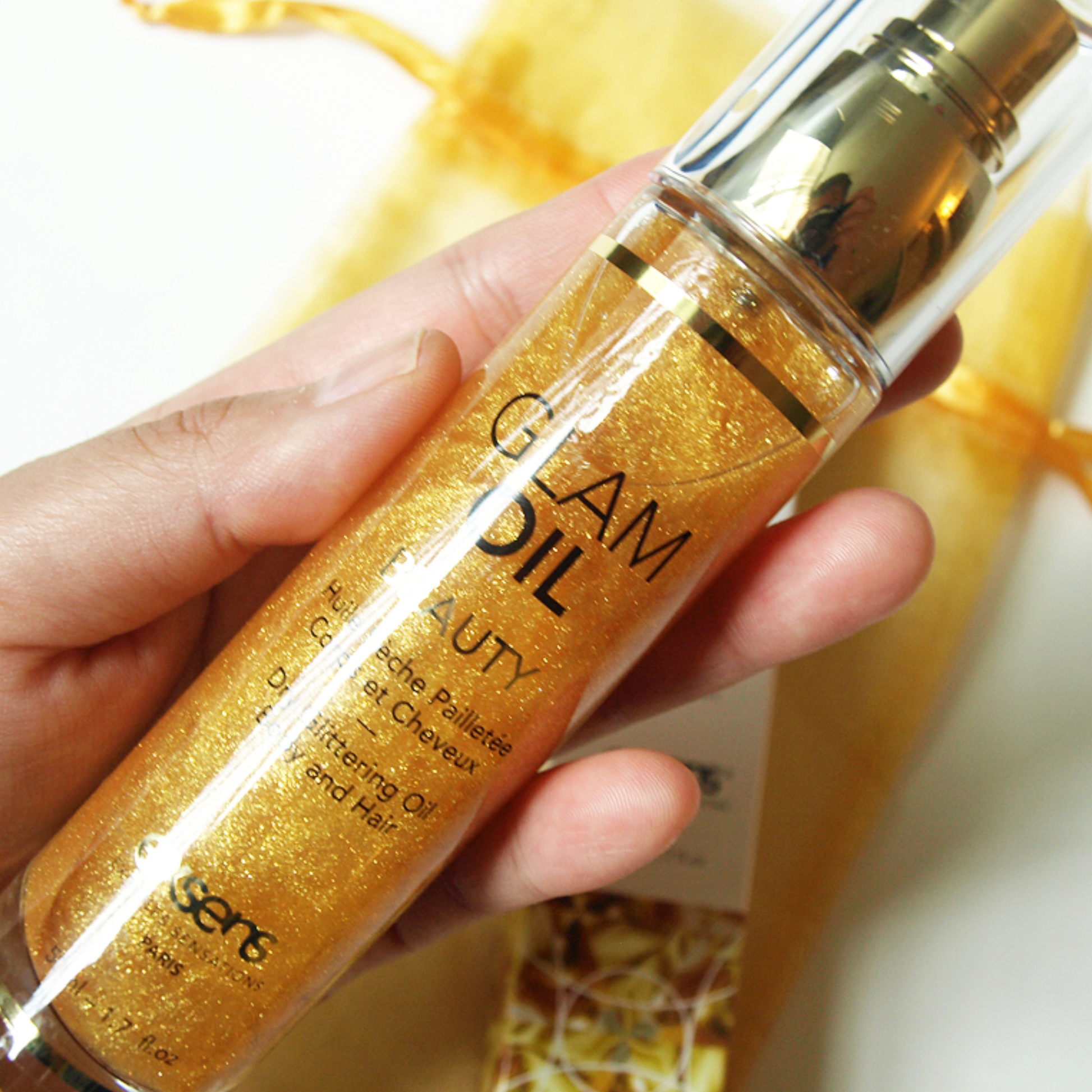 Glam Oil with Glitter.